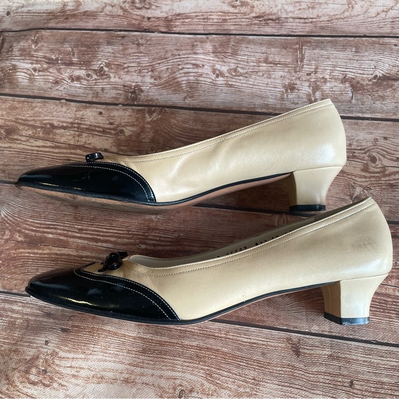 AUTHENTIC SALVATORE FERRAGAMO CLASSIC BLACK/TAN HIGH HEEL PUMPS SHOES SIZE 10 - Picture 9 of 16